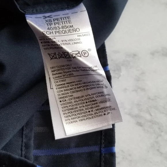 Banana Republic Pinstripe Mini Petite XS NWT - Picture 7 of 7